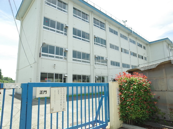 小平市大沼町２丁目の中古一戸建て(小平市立小平第六中学校)