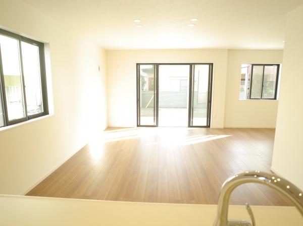 小平市学園東町３丁目の新築一戸建