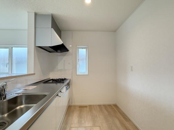 信濃４丁目　１号棟　新築戸建