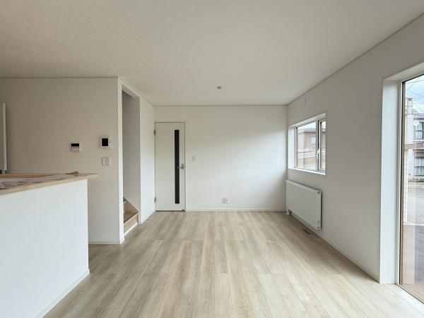 信濃４丁目　１号棟　新築戸建