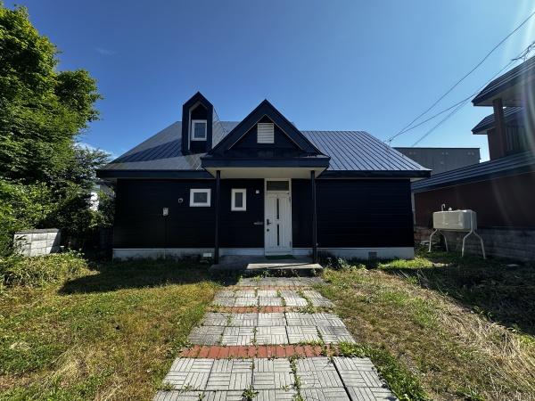 桂木４丁目　平屋風木造２階建４ＬＤＫ