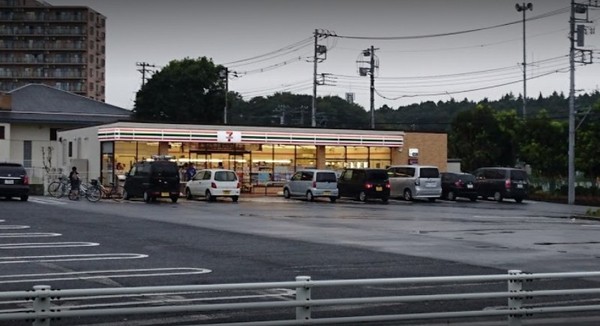 綾瀬市上土棚中２丁目の中古一戸建て(セブンイレブン綾瀬上土棚中1丁目店)