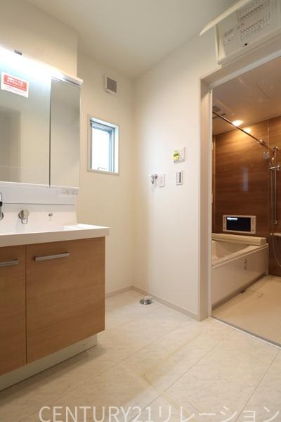 綾瀬市上土棚中２丁目の中古一戸建て