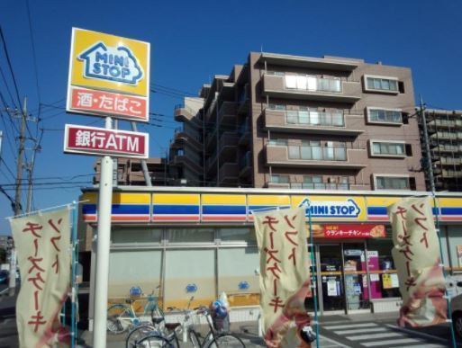 東急ドエルつきみ野ビレジB-1号棟(ミニストップ大和下鶴間店)