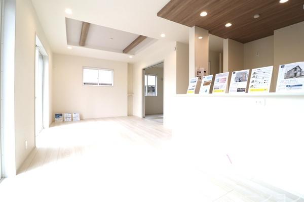 綾瀬市吉岡東５丁目　新築一戸建て
