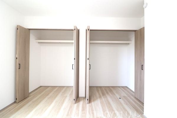 座間市東原2丁目の新築一戸建(洋室)