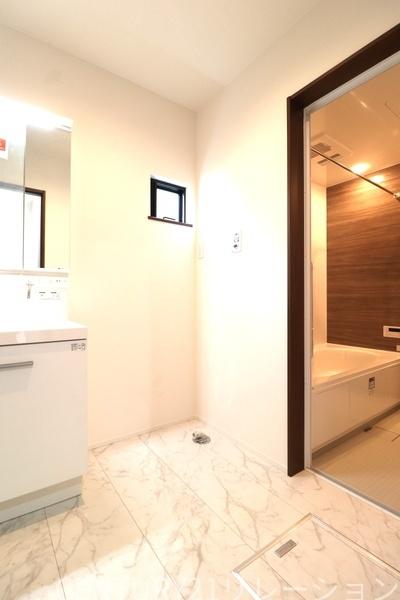 座間市東原２丁目の新築一戸建