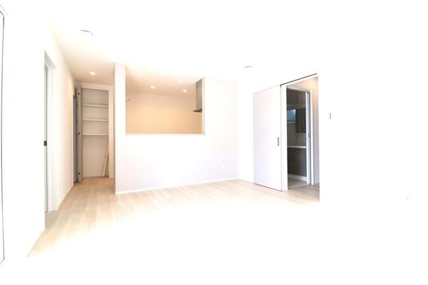 座間市西栗原１丁目　新築一戸建　４号棟