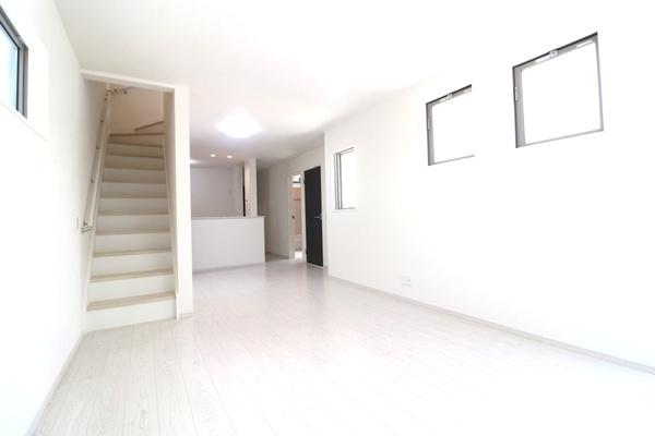 座間市入谷西３丁目　新築一戸建　２号棟