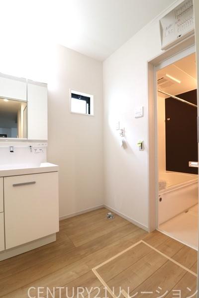 綾瀬市深谷中3丁目1期 新築分譲1号棟(洗面台・洗面所)