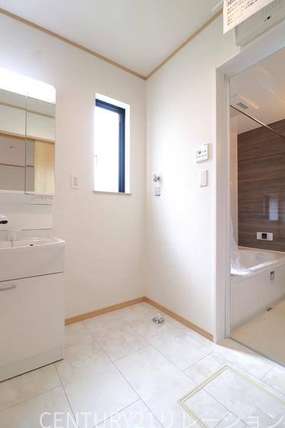 綾瀬市深谷中１丁目　新築分譲2号棟