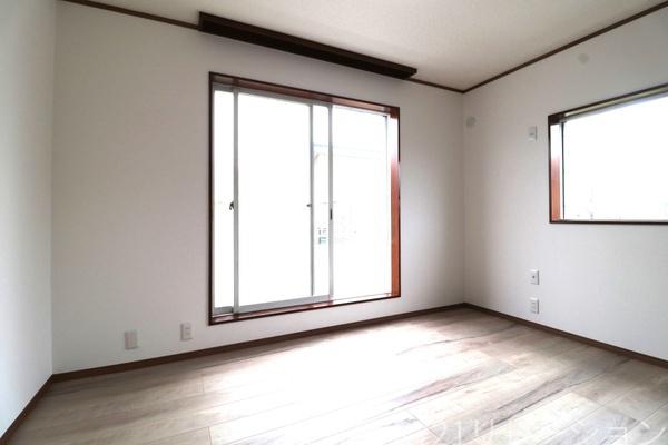 綾瀬市小園南１丁目の中古一戸建て