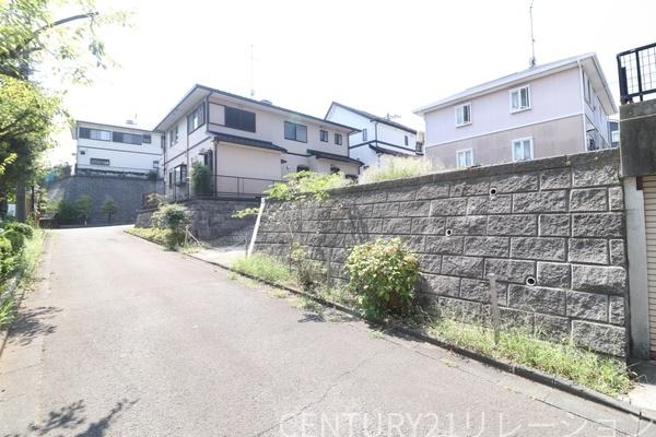 座間市緑ケ丘1丁目の土地(前面道路含む現地写真)