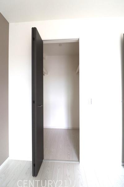 海老名市中野1丁目1期 新築分譲2号棟(収納)