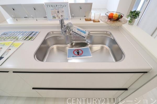 綾瀬市上土棚南5丁目新築一戸建て