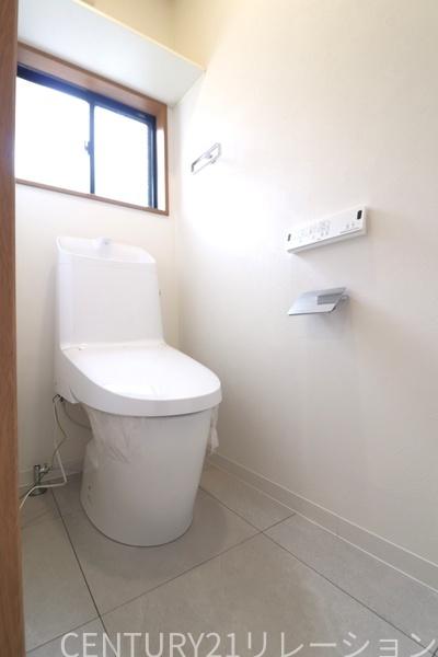 厚木市上荻野の中古一戸建て(トイレ)