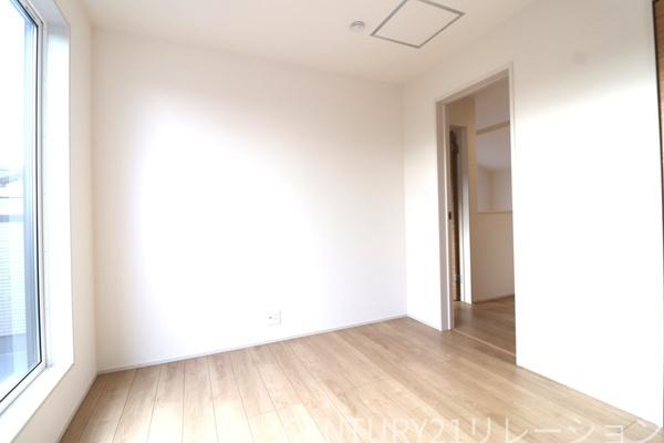 厚木市上荻野新築一戸建て(洋室)
