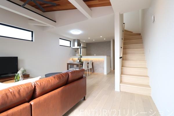 厚木市元町新築分譲C号棟(リビング)