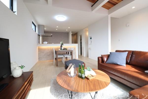 厚木市元町新築分譲C号棟(リビング)