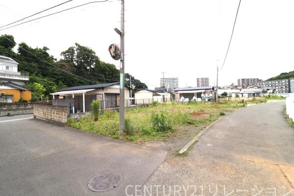座間市南栗原３丁目　建築条件なし　売地