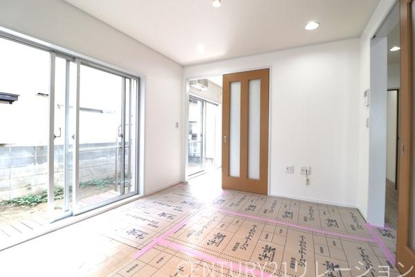 綾瀬市上土棚中６丁目の中古一戸建て