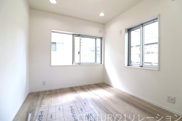 綾瀬市上土棚中６丁目の中古一戸建て
