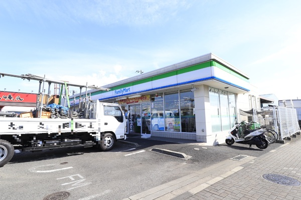 綾瀬市寺尾西１丁目の中古一戸建て(ファミリーマート綾瀬寺尾西店)
