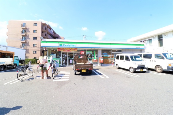 メイツ海老名(ファミリーマート海老名下今泉店)