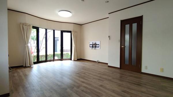 綾瀬市小園の中古一戸建