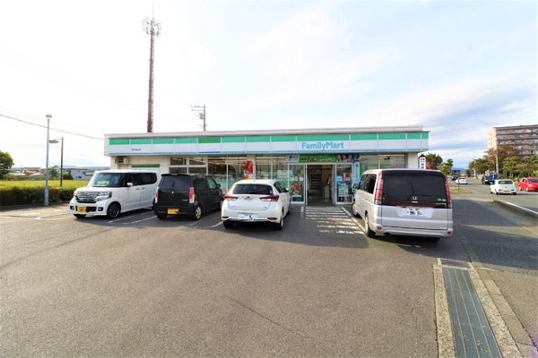 湘南サザン２６０(ファミリーマート寒川宮山店)