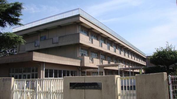 座間市東原３丁目の中古一戸建て(座間市立東原小学校)