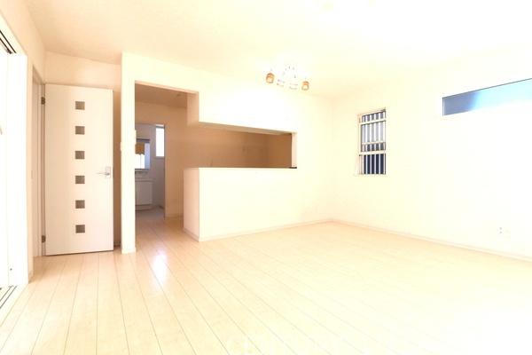 海老名市社家3丁目　中古一戸建て