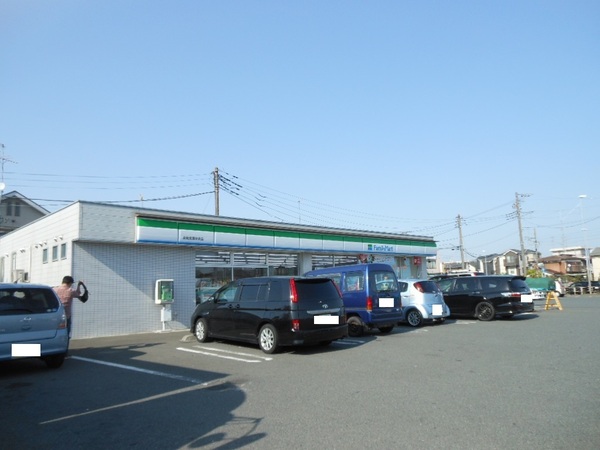 クリオかしわ台伍番館(ファミリーマート座間栗原中央店)