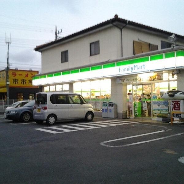 モラーダ相模ヶ丘(ファミリーマート座間郵便局前店)