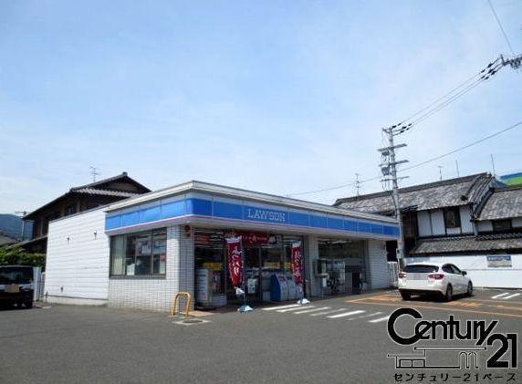 生駒郡斑鳩町興留１丁目の土地(ローソンいかるが南店)