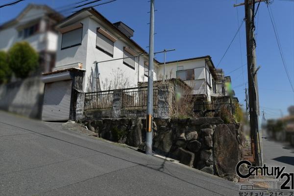 北葛城郡上牧町服部台１丁目の中古一戸建