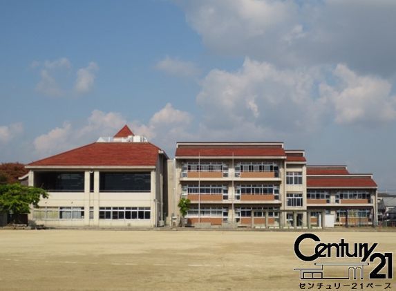 御所市栄町の土地(御所市立御所小学校)