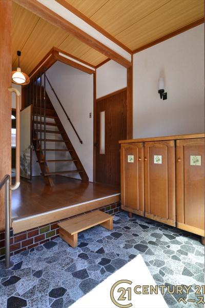 橿原市観音寺町の中古一戸建て(玄関)