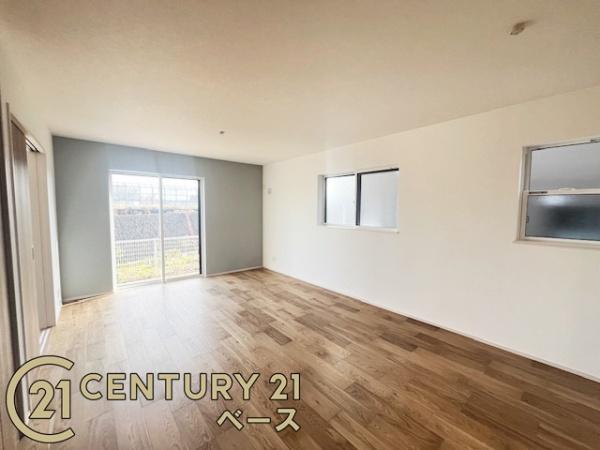 ファーストタウン秋篠町１号棟／新築一戸建