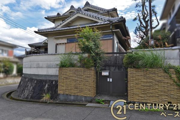 北葛城郡河合町高塚台１丁目　一戸建