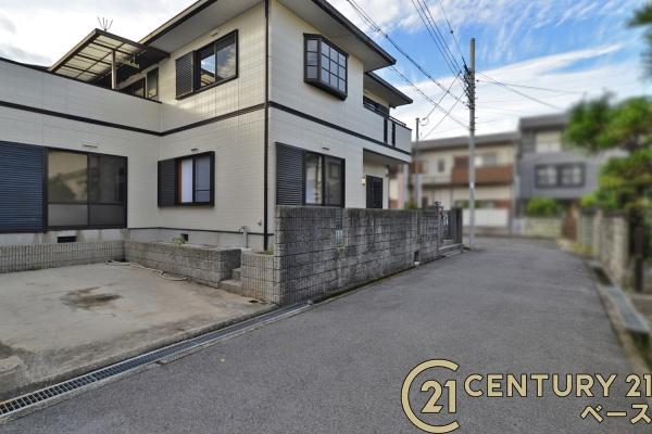 香芝市逢坂８丁目の中古一戸建て