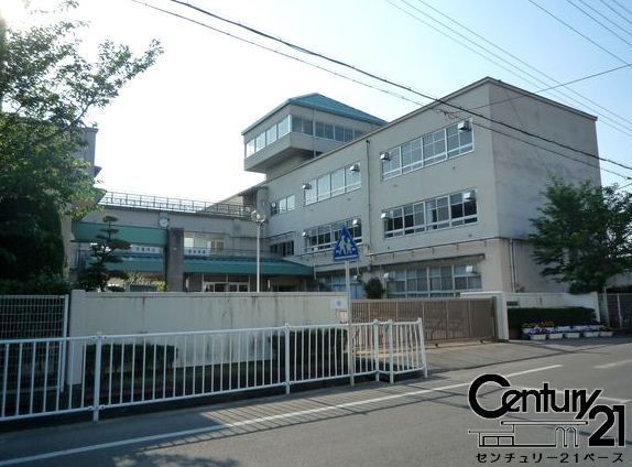 天理市西井戸堂町の中古一戸建て(天理市立南中学校)