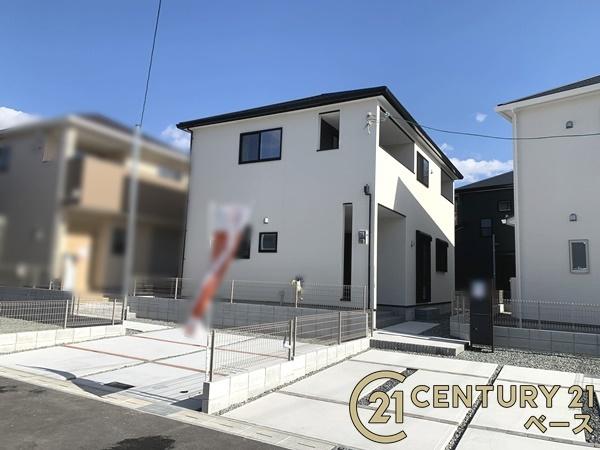 ファーストタウン小明町３号棟／新築一戸建