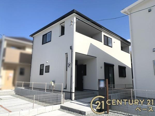 ファーストタウン小明町３号棟／新築一戸建