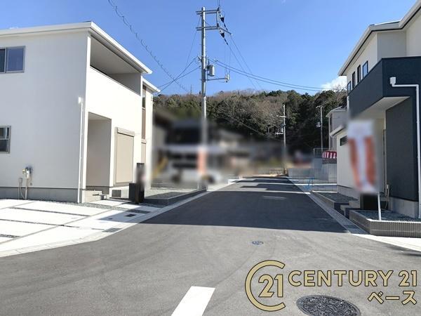 ファーストタウン小明町３号棟／新築一戸建