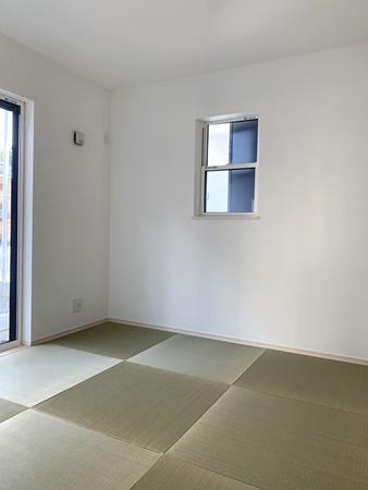ファーストタウン小明町３号棟／新築一戸建