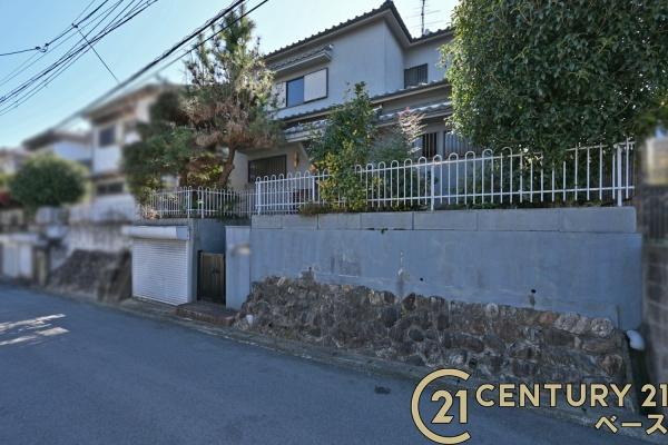 生駒郡平群町初香台２丁目　一戸建