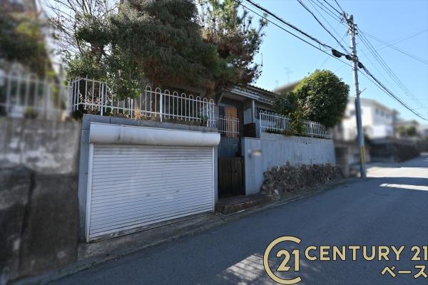 生駒郡平群町初香台２丁目　一戸建