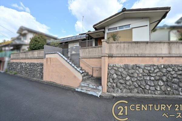 生駒郡平群町梨本　一戸建