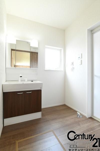 ファーストタウン有里町１号棟／新築一戸建